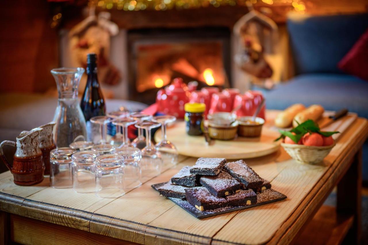 Chalet Himalaya , 10 Person Chalet With 5 Ensuite Bedrooms And Outdoor Jacuzzi In Meribel Centre Dış mekan fotoğraf